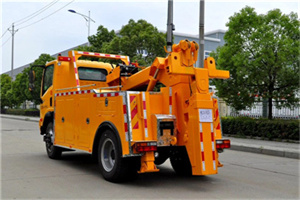 金秀高速路拖车费